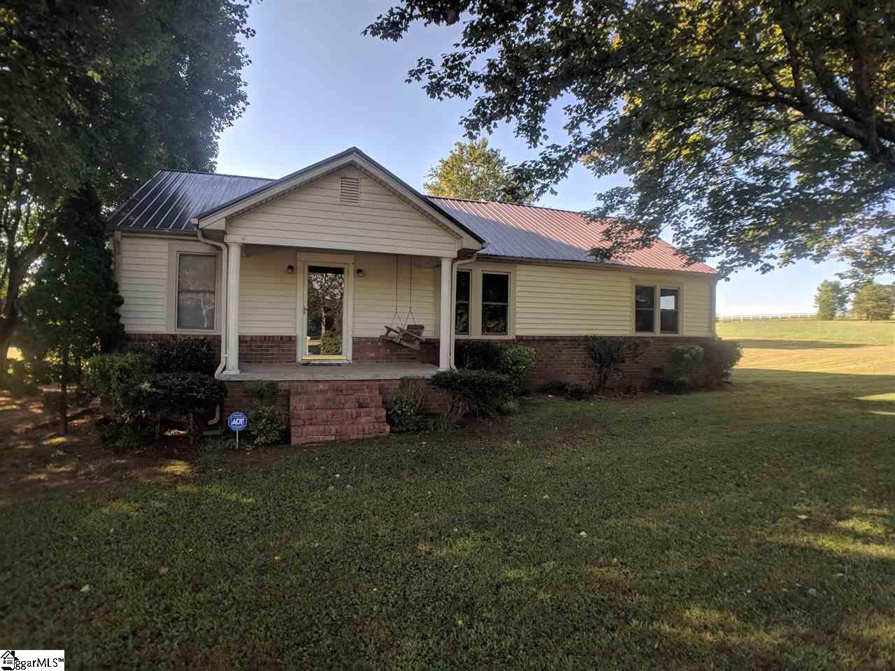 146 Farrs Road Easley, SC 29640 - Photo 3 of 35