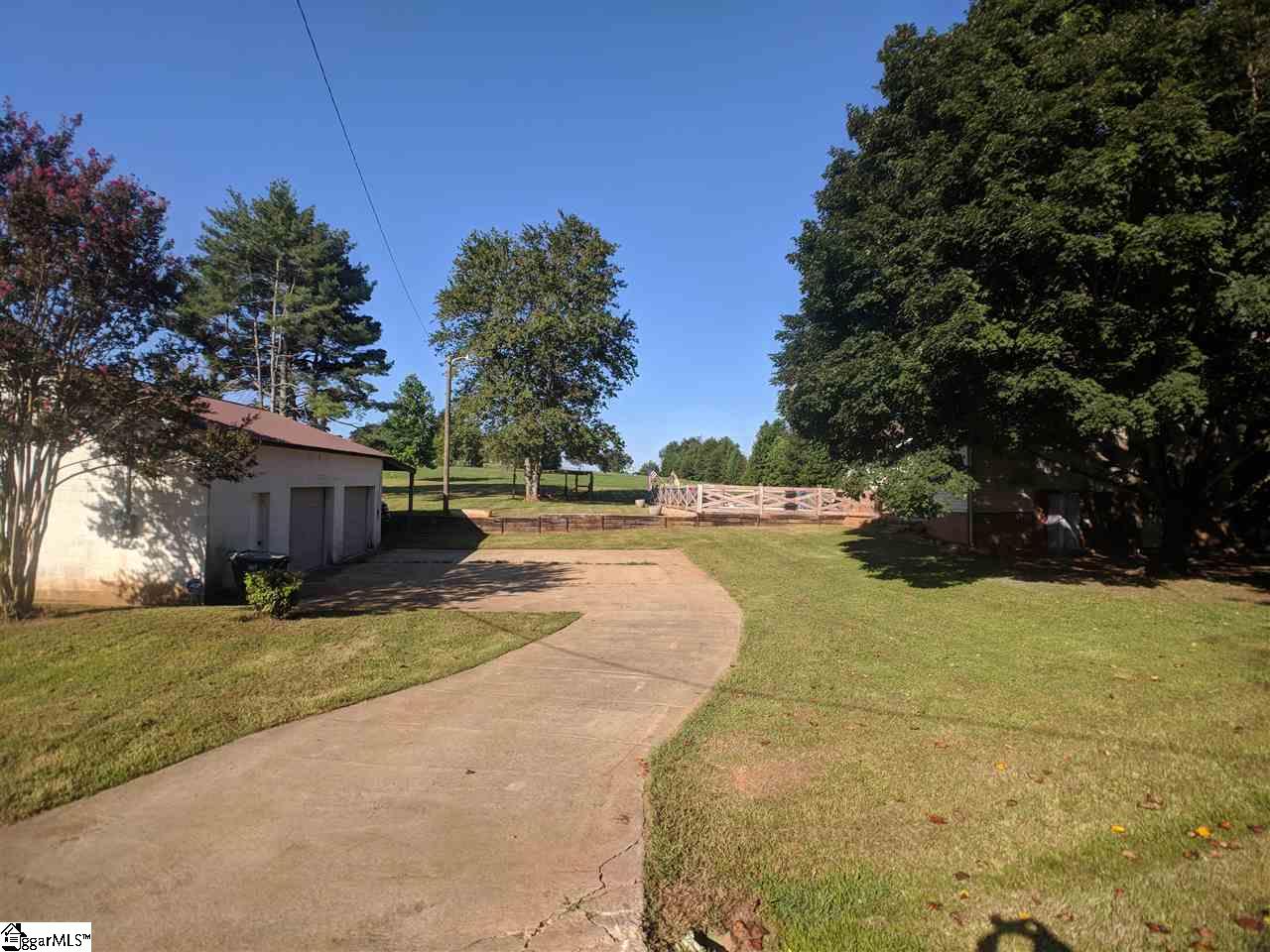 146 Farrs Road Easley, SC 29640 - Photo 30 of 35