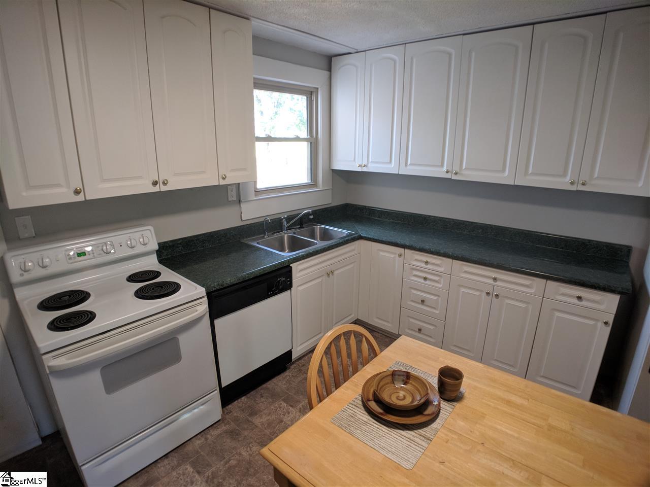 146 Farrs Road Easley, SC 29640 - Photo 9 of 35