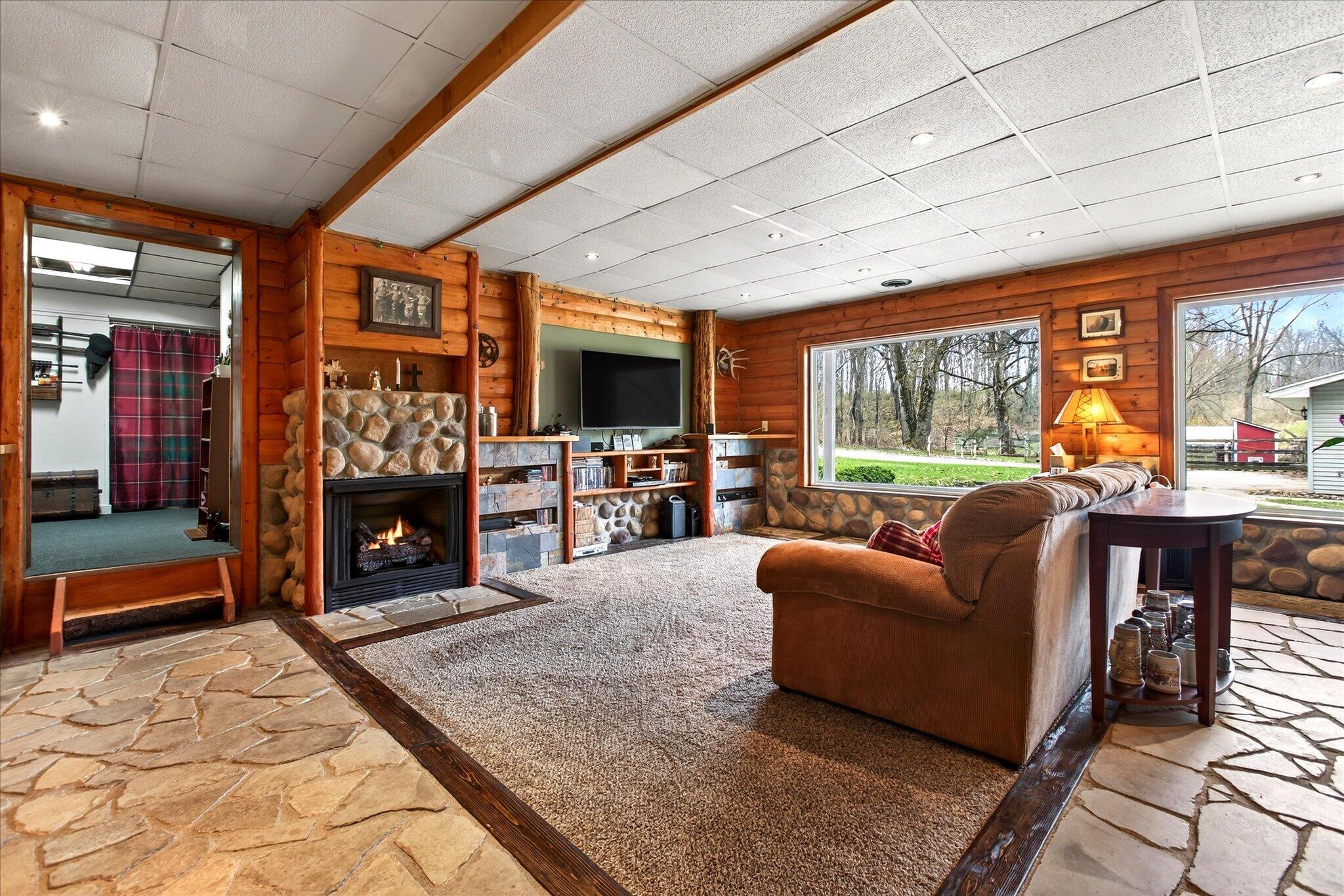 5901 Carmody Road Coloma, MI 49038 - Photo 6 of 34 19-24