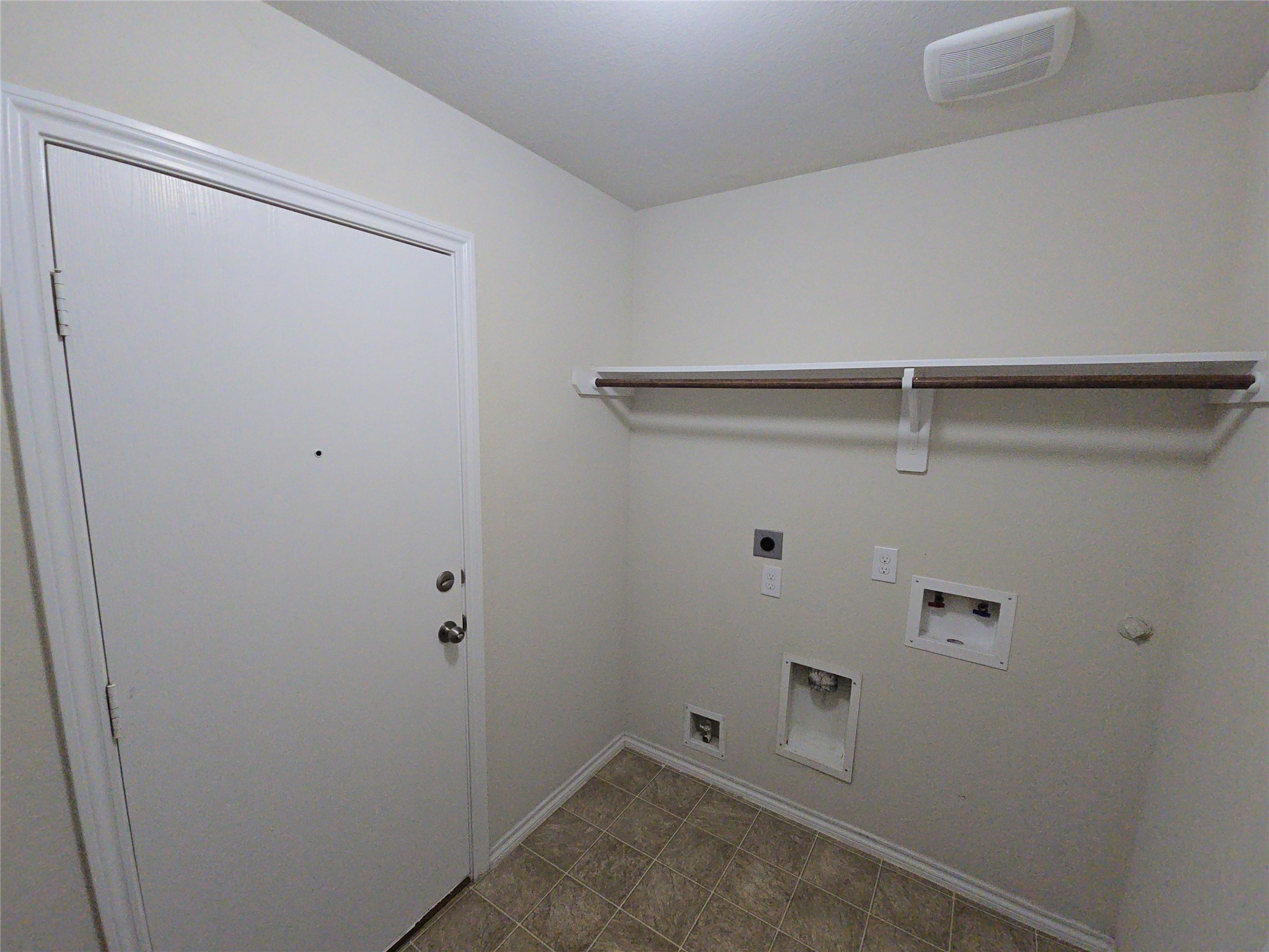 810 Lightningbug Lane Conroe, TX 77301 - Photo 19 of 27 a view of room