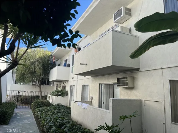 $250,000 | 10749 New Haven Street, Unit 18, Sun Valley, CA 91352