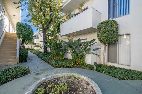 $250,000 | 10749 New Haven Street, Unit 18, Sun Valley, CA 91352