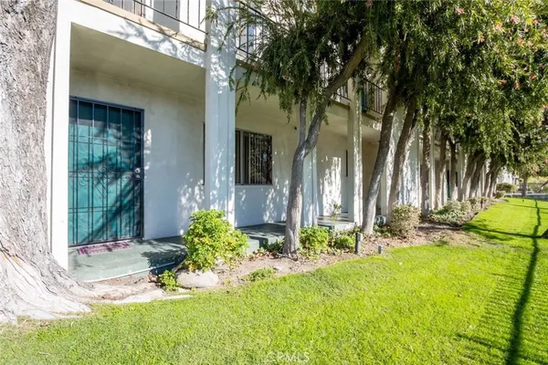 $250,000 | 10749 New Haven Street, Unit 18, Sun Valley, CA 91352