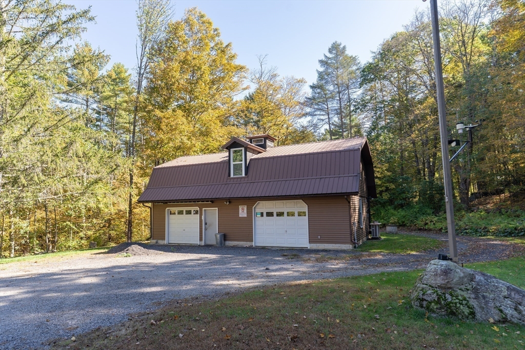 68 Lyon Road West Brookfield, MA 01585 - Photo 37 of 40