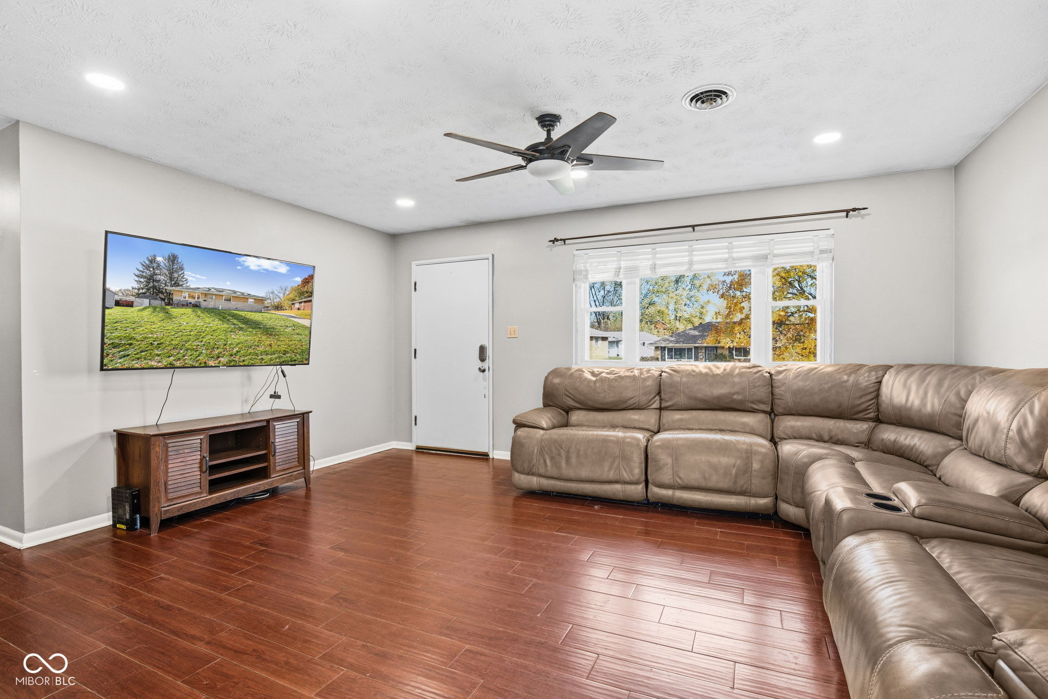 402 Cherry Street Beech Grove, IN 46107 - Photo 5 of 29