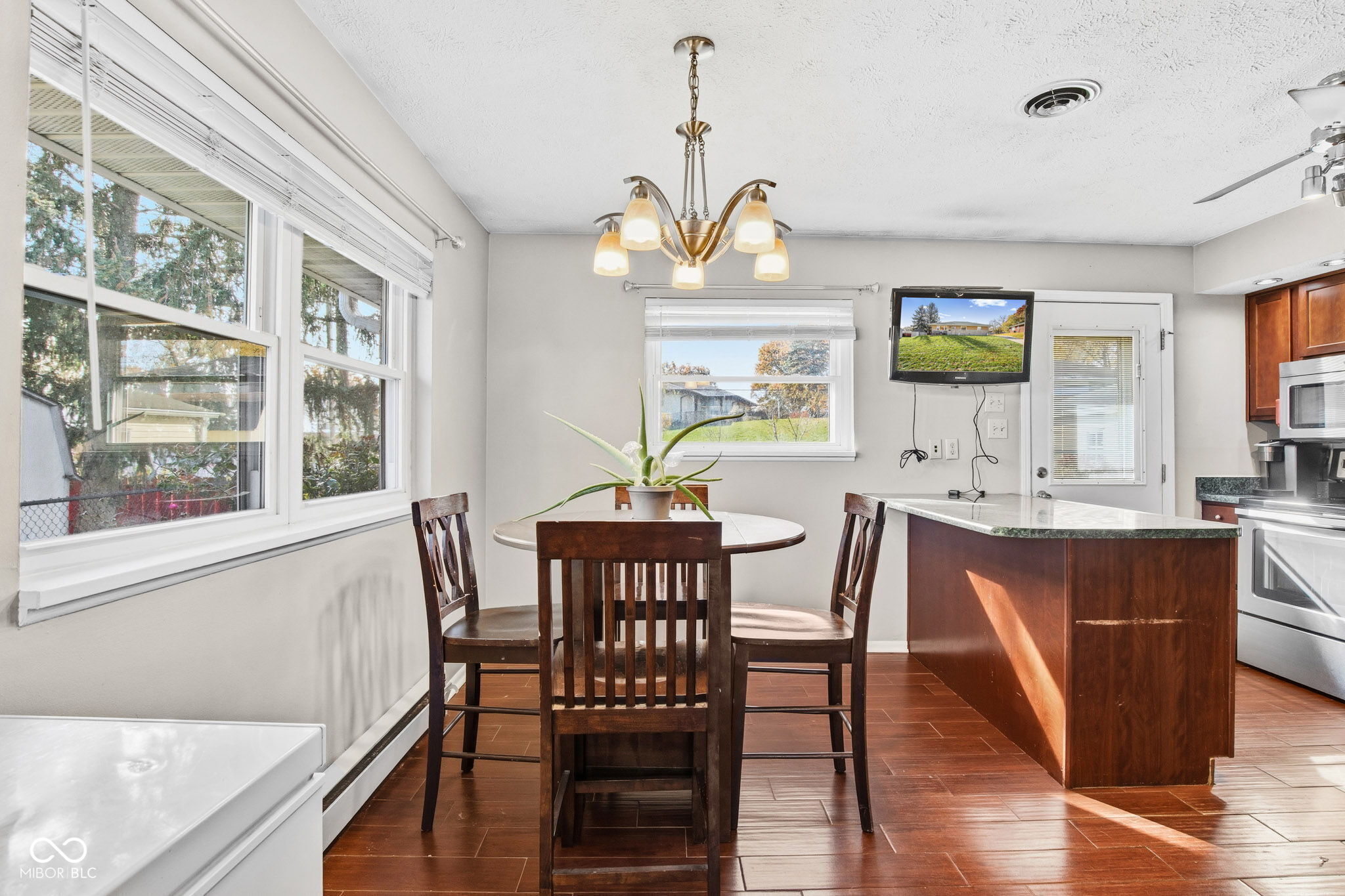 402 Cherry Street Beech Grove, IN 46107 - Photo 6 of 29