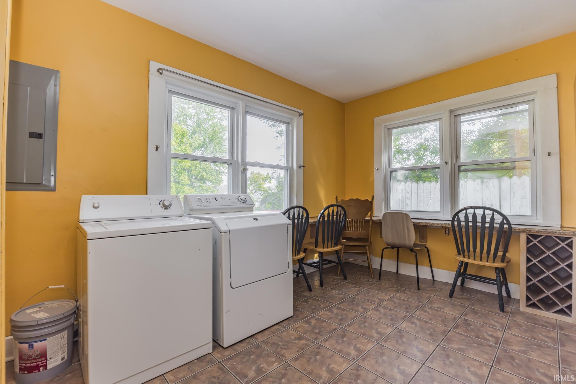 601 West Riverside Avenue Muncie, IN 47303 - Photo 12 of 35