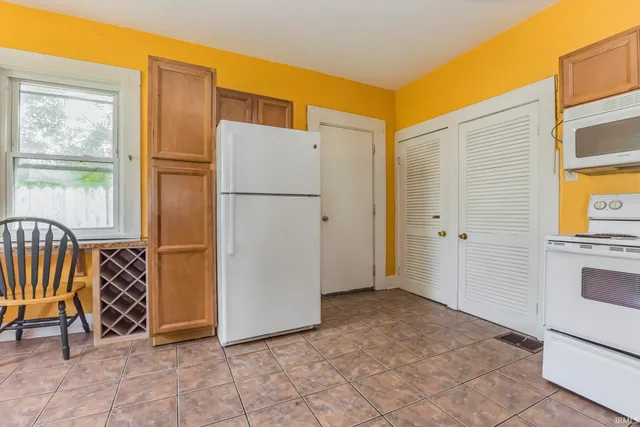 $164,900 | 601 West Riverside Avenue, Muncie, IN 47303