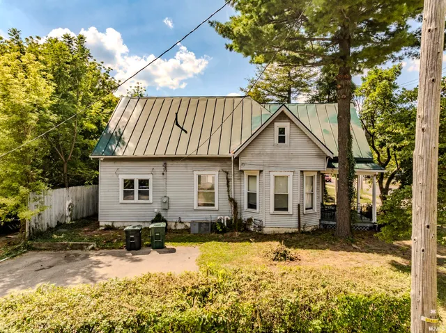 $164,900 | 601 West Riverside Avenue, Muncie, IN 47303