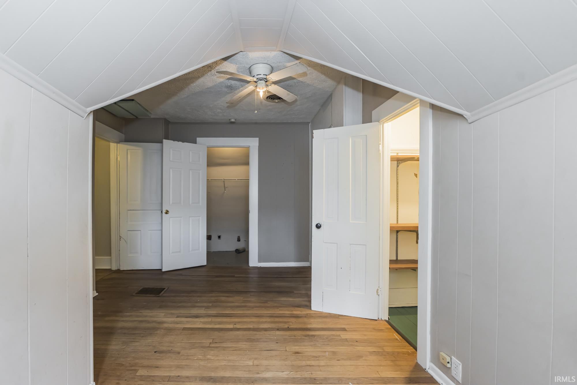 601 West Riverside Avenue Muncie, IN 47303 - Photo 27 of 35