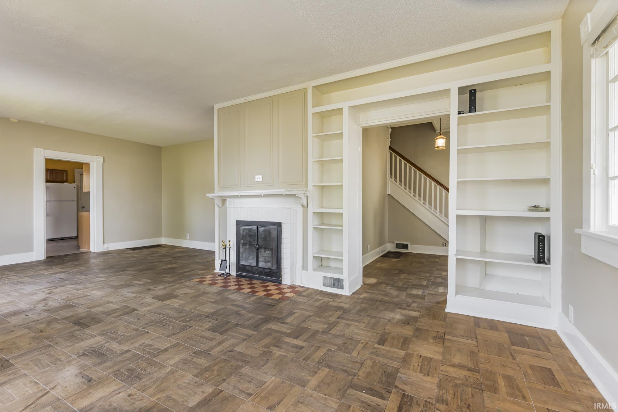 601 West Riverside Avenue Muncie, IN 47303 - Photo 8 of 35