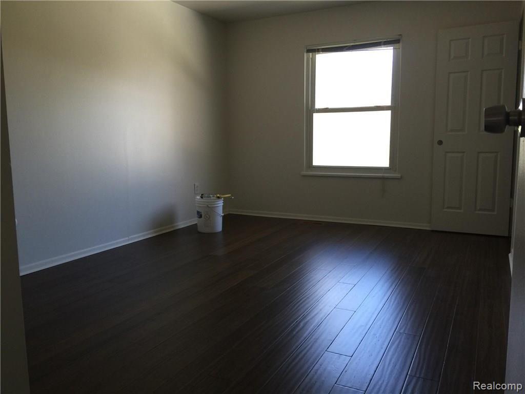 40872 Village Wood Road Novi, MI 48375 - Photo 8 of 9 VW 6.jpg