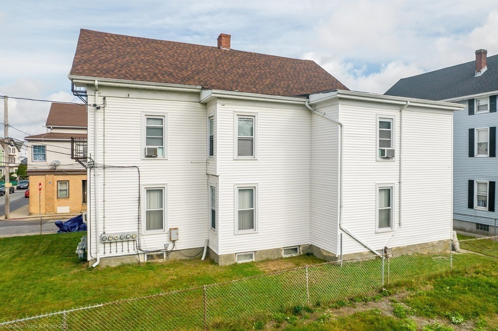 740 2nd Street Fall River, MA 02721 - Photo 4 of 42