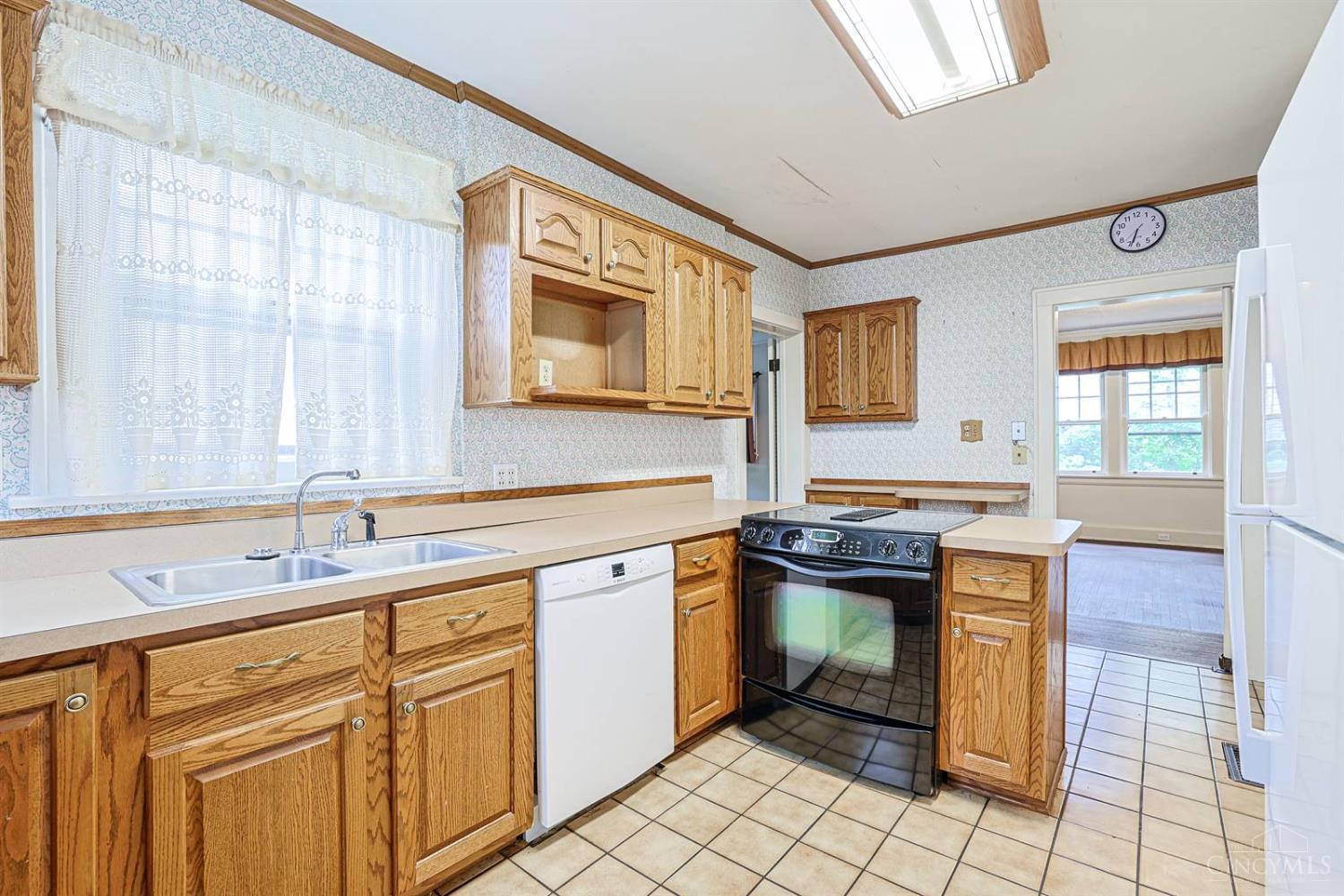 42 Fleming Road Wyoming, OH 45215 - Photo 18 of 53