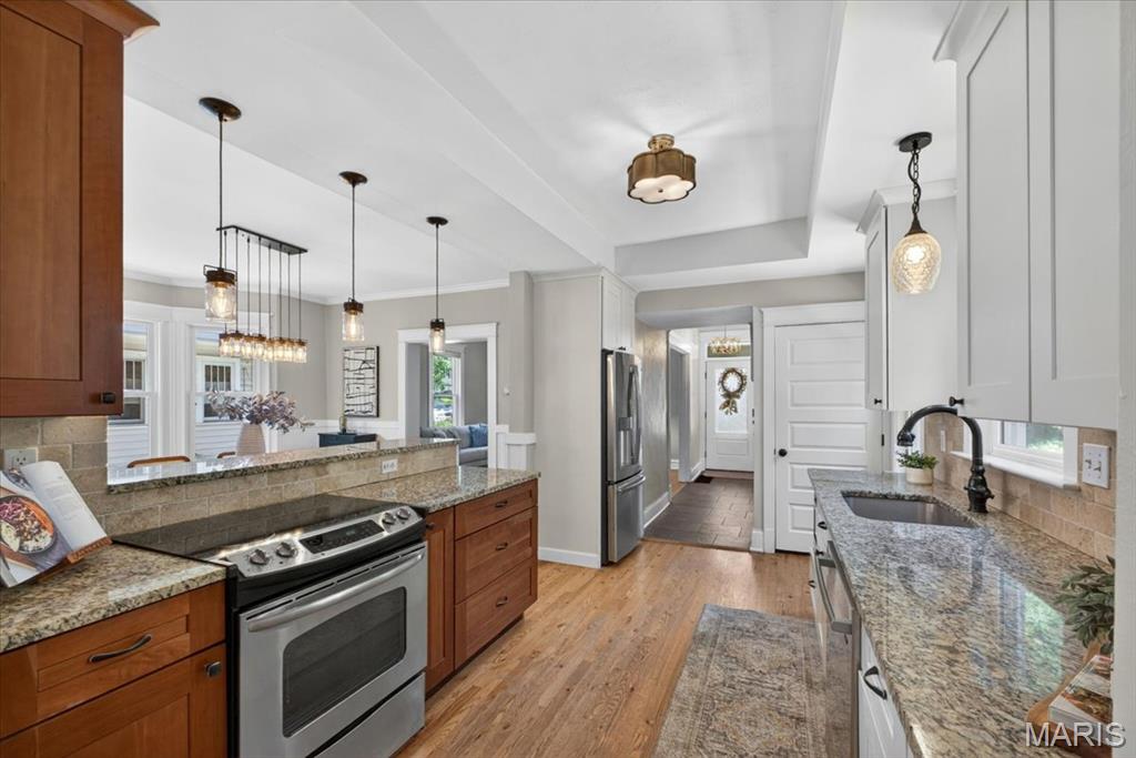 424 Spring Avenue Webster Groves, MO 63119 - Photo 10 of 34