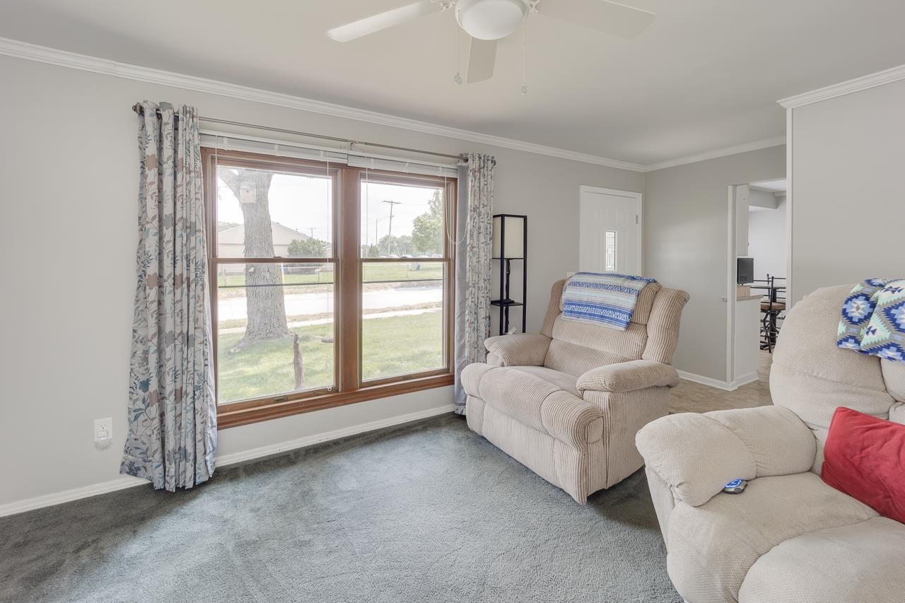 407 Springbrook Road Fort Wayne, IN 46825 - Photo 8 of 35 Gallery Image 8