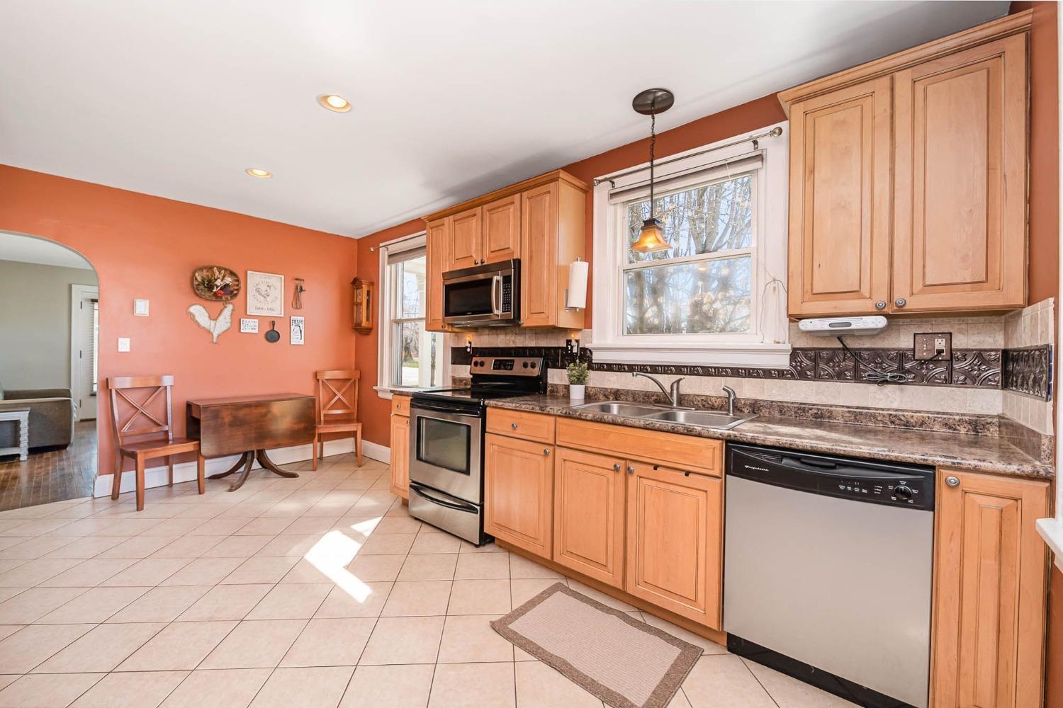1306 8 Mile Road Cincinnati, OH 45255 - Photo 7 of 21 Gallery Image 7