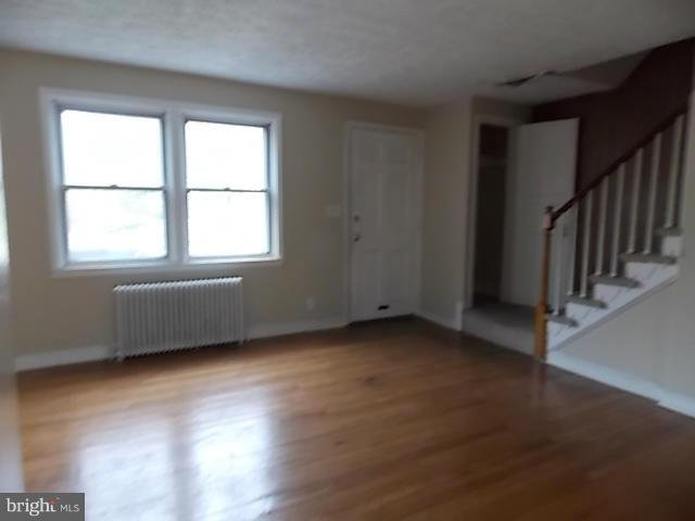 404 Random Road Baltimore, MD 21229 - Photo 4 of 21 Living Room
