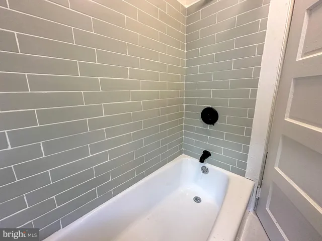 $2,100 | 521 Blythe Avenue, Drexel Hill, PA 19026