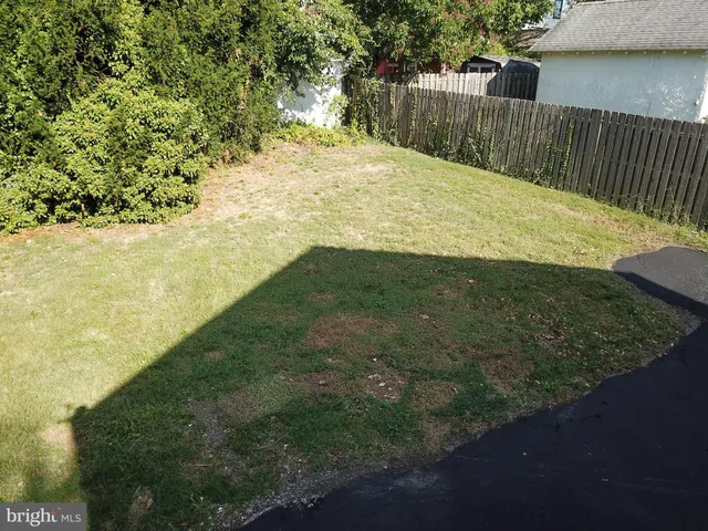 $2,100 | 521 Blythe Avenue, Drexel Hill, PA 19026