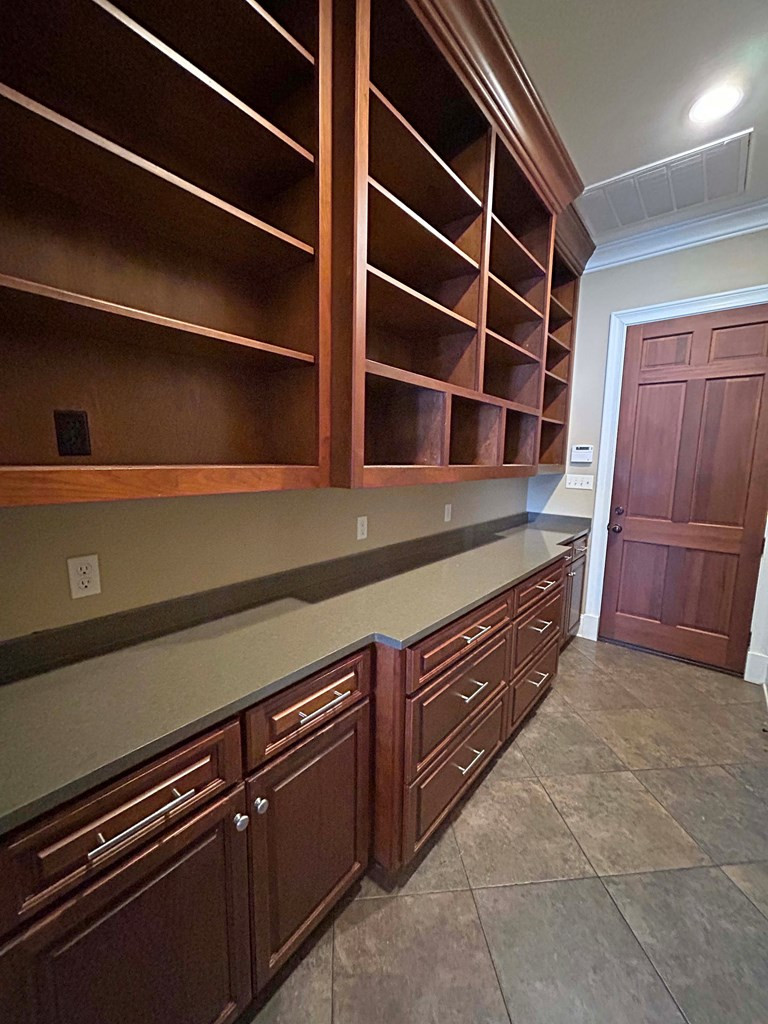 188 Cedar Ridge Road McComb, MS 39648 - Photo 21 of 31 Butler's pantry