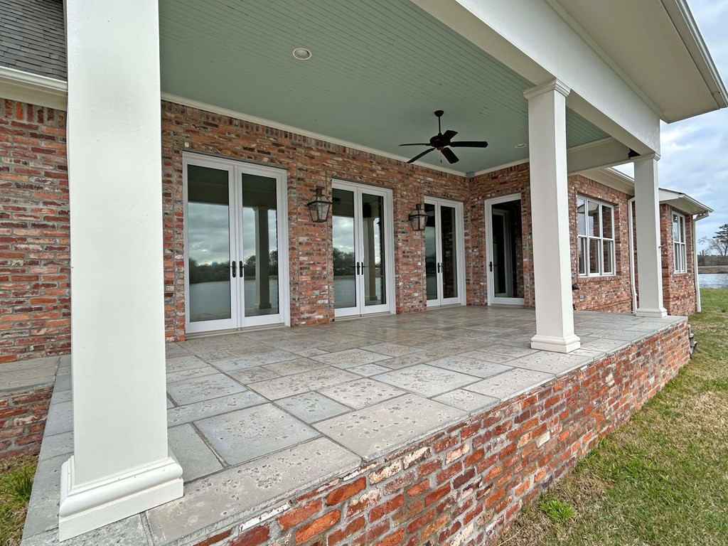 188 Cedar Ridge Road McComb, MS 39648 - Photo 6 of 31 Back porch
