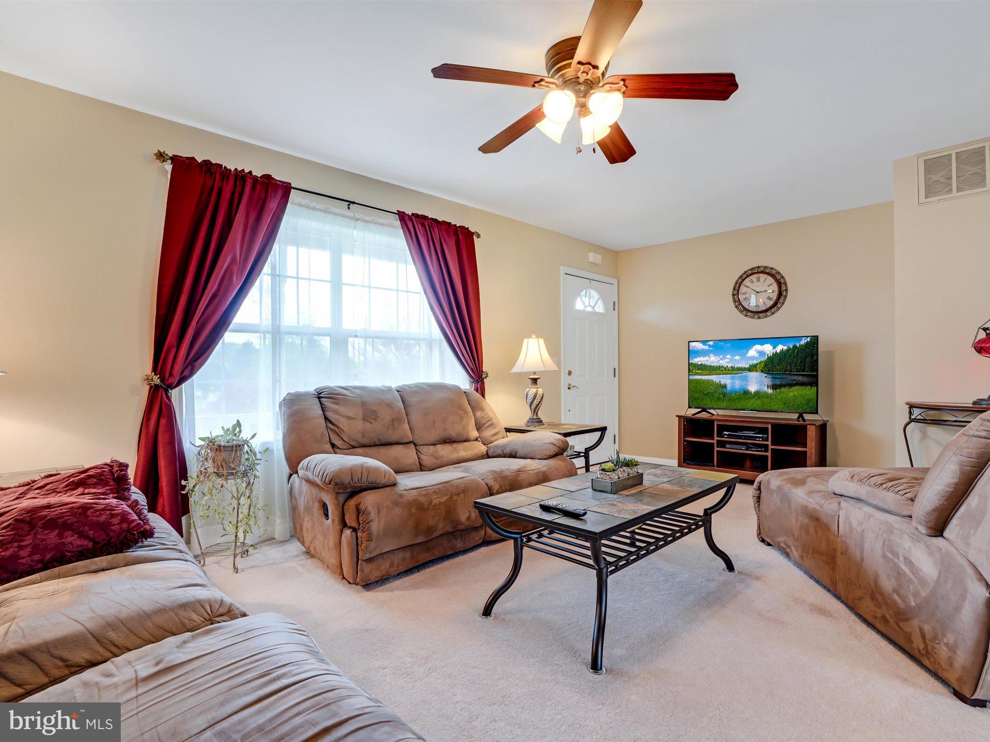 489 Homestead Road Newport, PA 17074 - Photo 4 of 25 Living Room