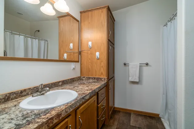 $184,900 | 204 Johnson Street, Shelly, MN 56581