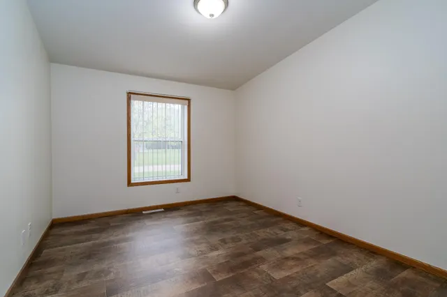 $184,900 | 204 Johnson Street, Shelly, MN 56581