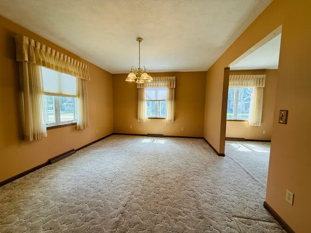 $233,500 | 212 East Waupansie Street, Dwight, IL 60420