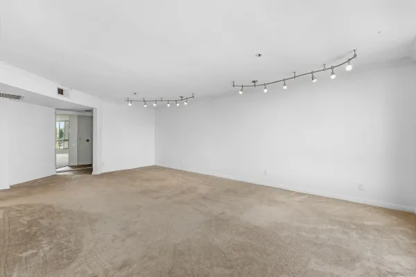 $3,150 | 3939 Illinois Street, Unit 4D, San Diego, CA 92104