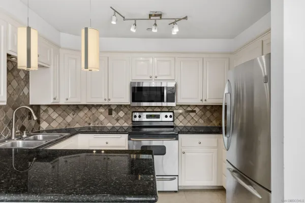$3,150 | 3939 Illinois Street, Unit 4D, San Diego, CA 92104