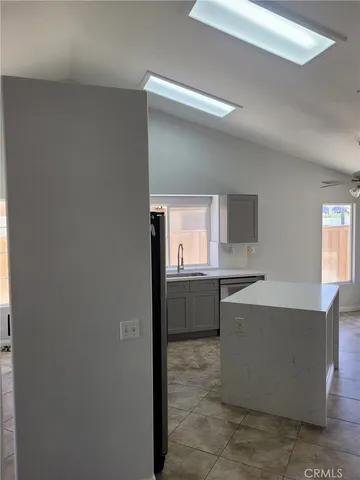 $2,750 | 18885 Oakview Way, Lake Elsinore, CA 92530