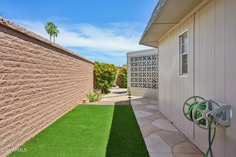 $299,999 | 10306 West Loma Blanca Drive, Sun City, AZ 85351