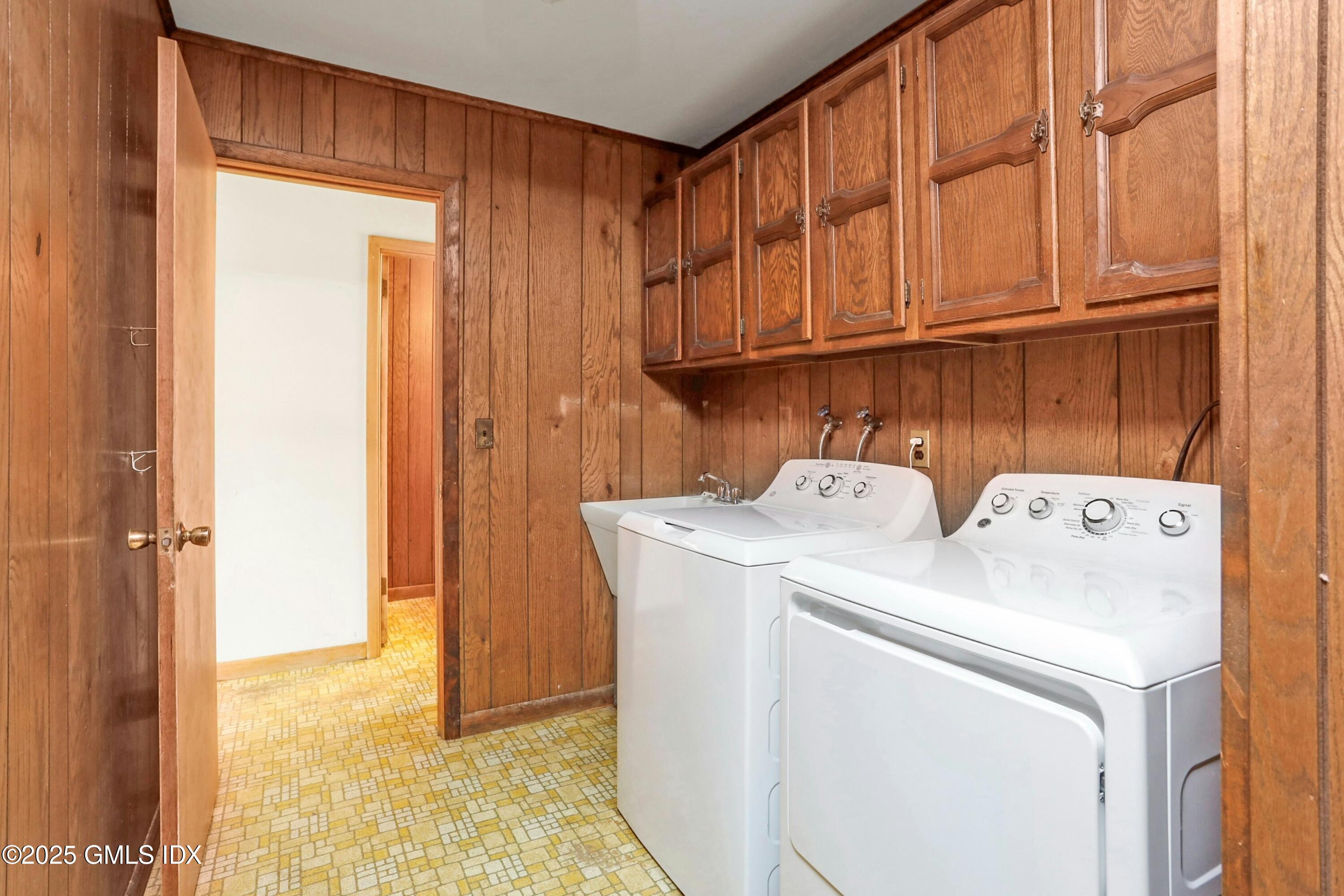 14 Sawmill Terrace Greenwich, CT 06830 - Photo 14 of 19 014-480428-_X0A2066edited_14009093