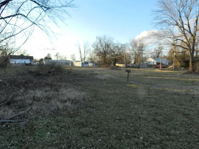 $25,000 | 28 Sycamore Street, Harrisburg, IL 62946