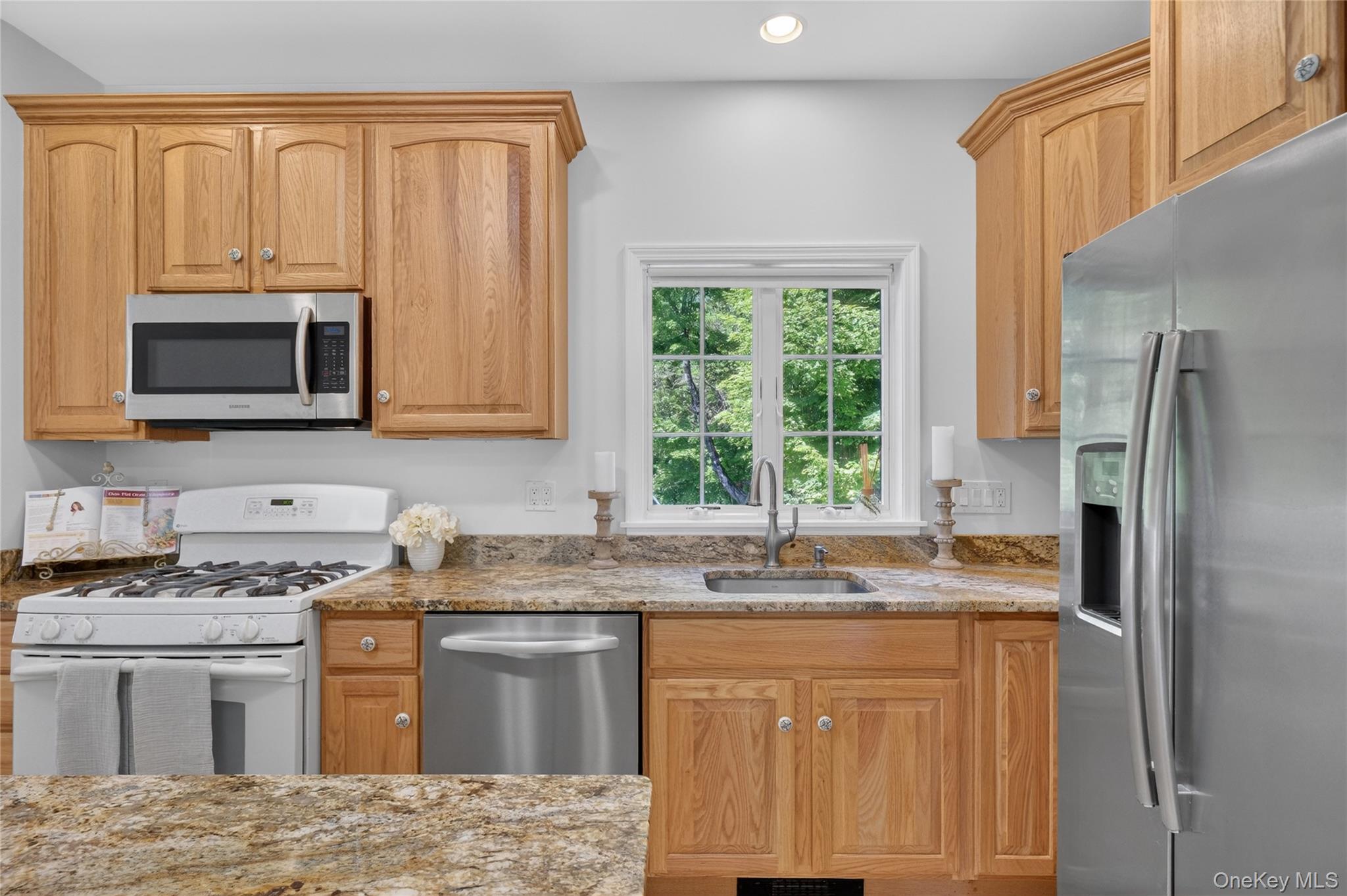 433 Barrett Hill Road Mahopac, NY 10541 - Photo 11 of 38