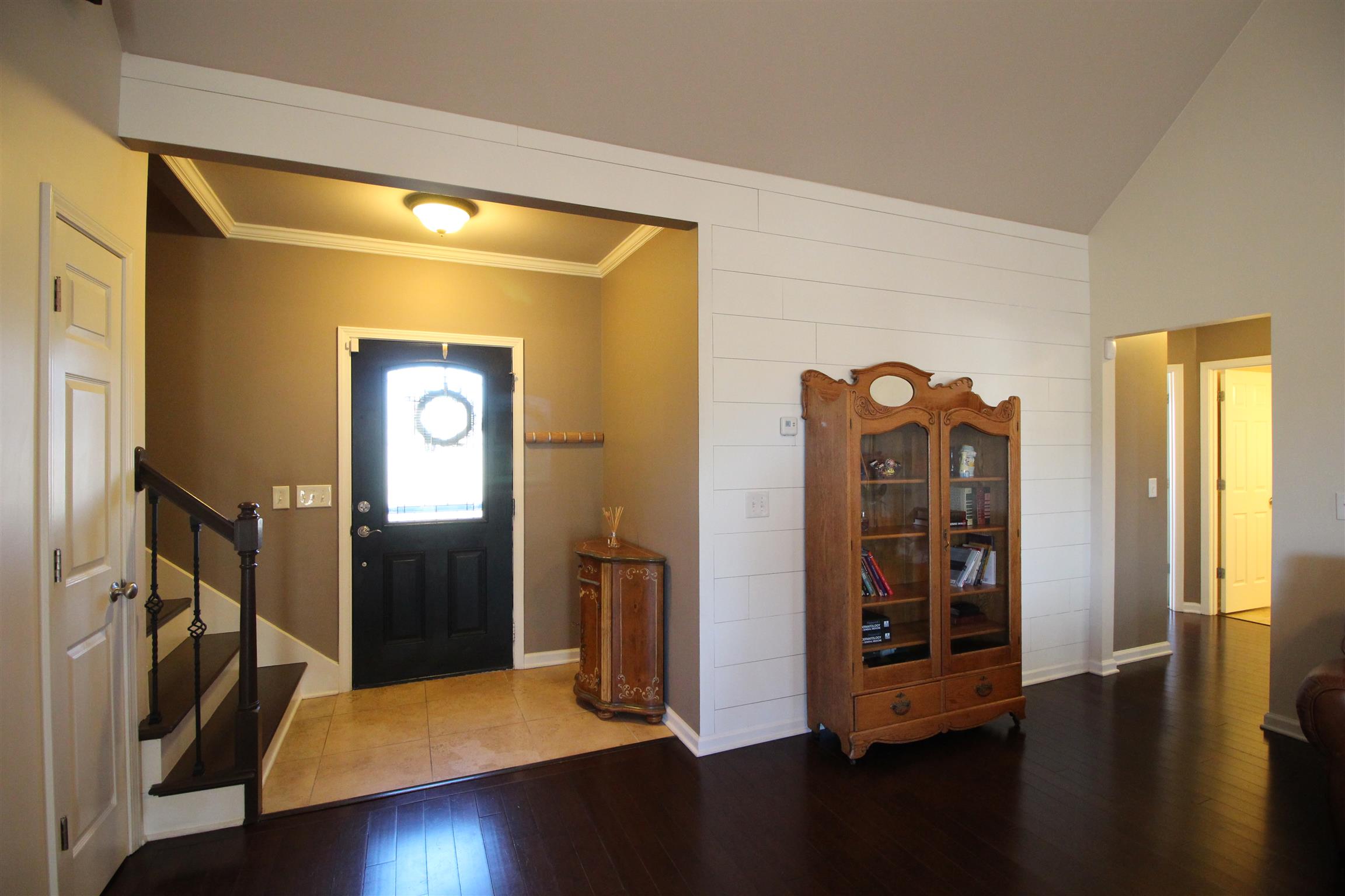 1605 Cut Off Road Murfreesboro, TN 37129 - Photo 8 of 30 Entryway offers tile flooring, storm door, a lovely main door with large window for added natural lighting.
