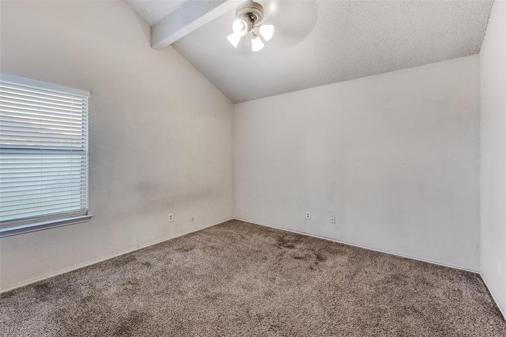803 Canary Lane Mansfield, TX 76063 - Photo 19 of 25 an empty room with a window