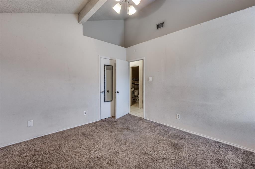 803 Canary Lane Mansfield, TX 76063 - Photo 20 of 25 en empty room with window and ceiling fan