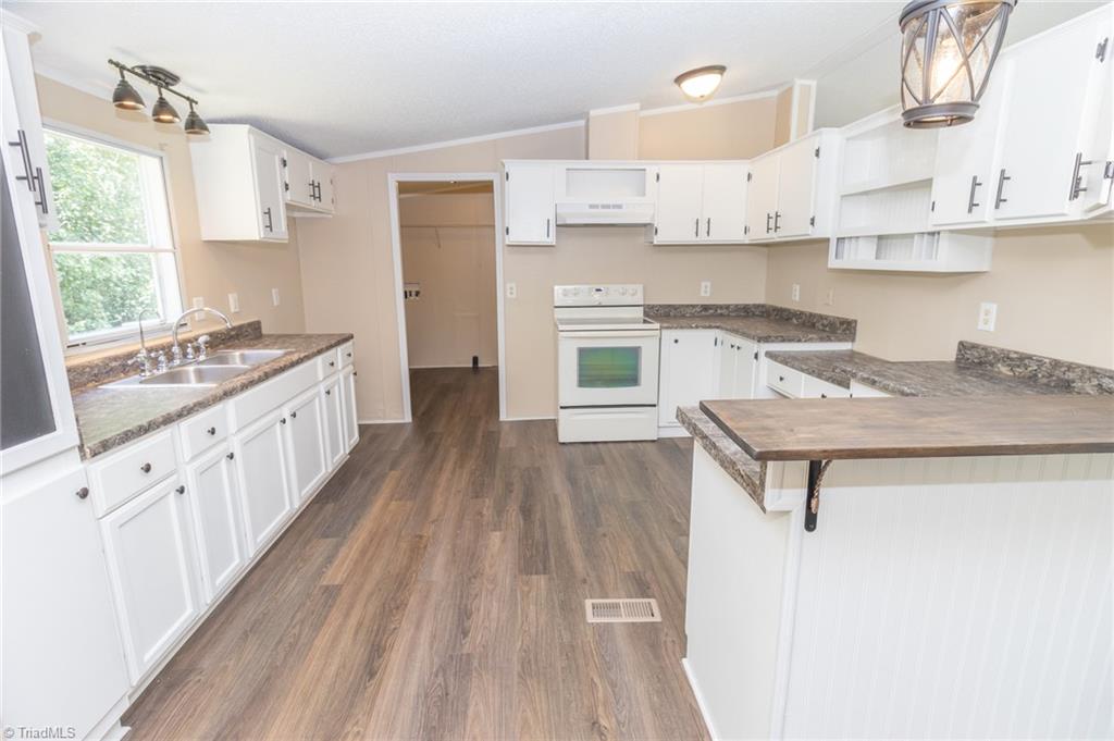 1035 Sunny Ridge Road Walnut Cove, NC 27052 - Photo 13 of 36