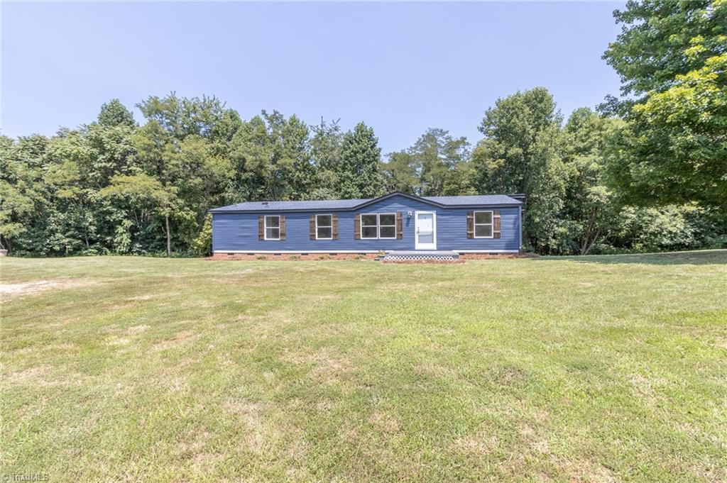 1035 Sunny Ridge Road Walnut Cove, NC 27052 - Photo 2 of 36