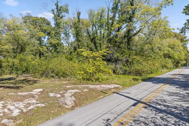 $215,000 | 1212 Cinderella Road, Lookout Mountain, GA 30750