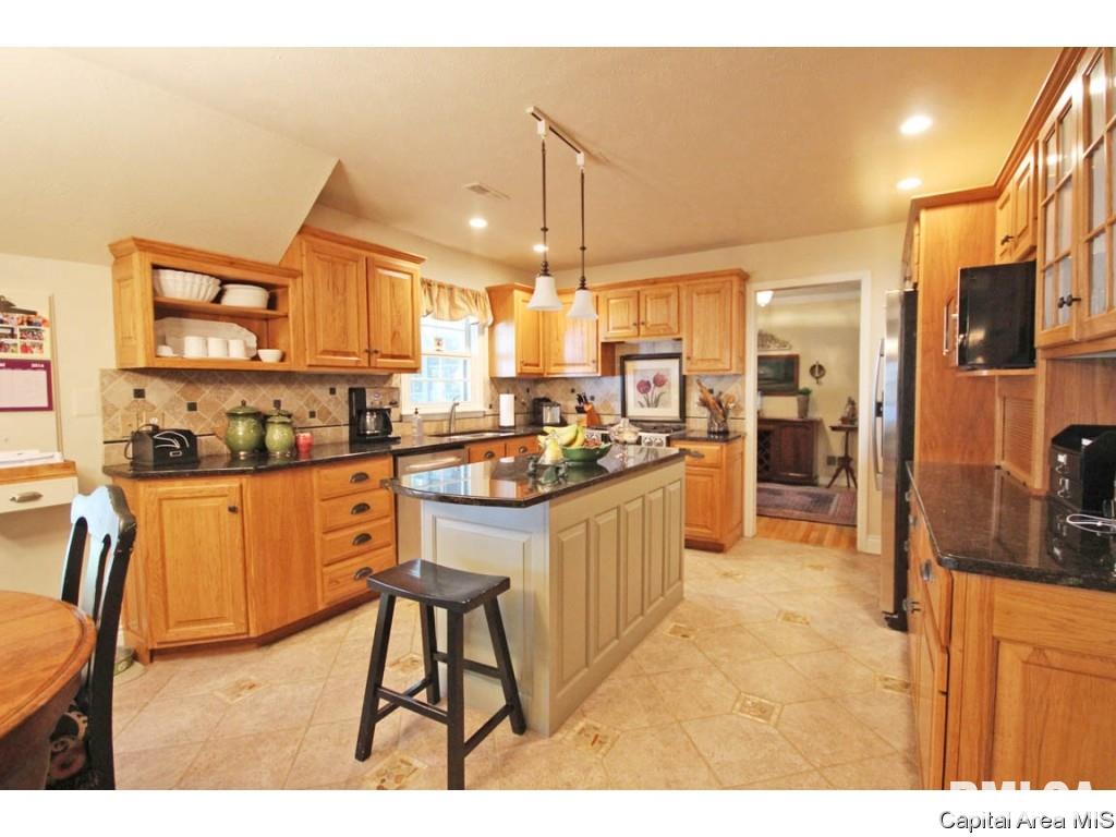 51 Oak Lane Springfield, IL 62712 - Photo 6 of 36