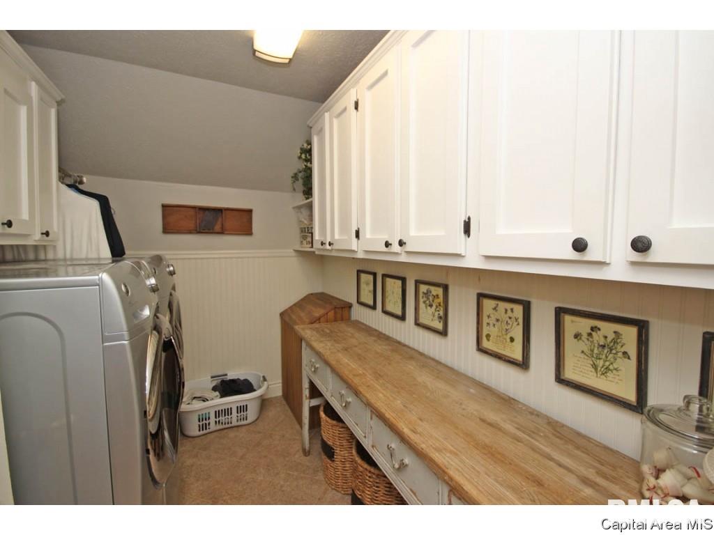 51 Oak Lane Springfield, IL 62712 - Photo 8 of 36