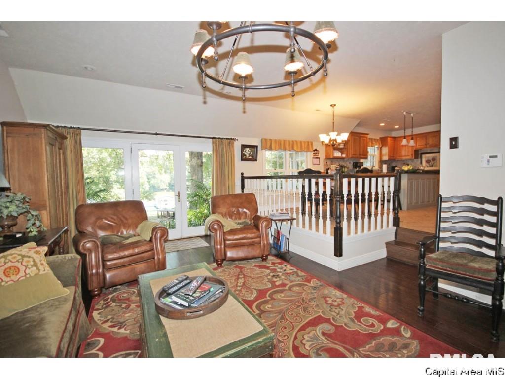 51 Oak Lane Springfield, IL 62712 - Photo 9 of 36