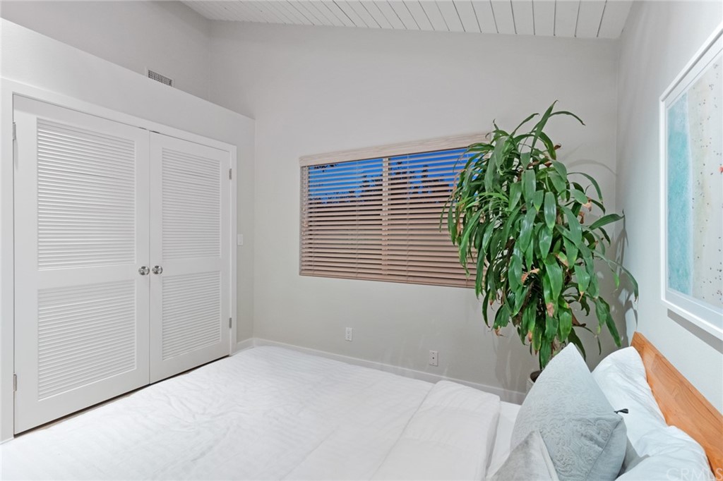 504 Avenida Largo Newport Beach, CA 92660 - Photo 30 of 36 a vase with flowers on a table