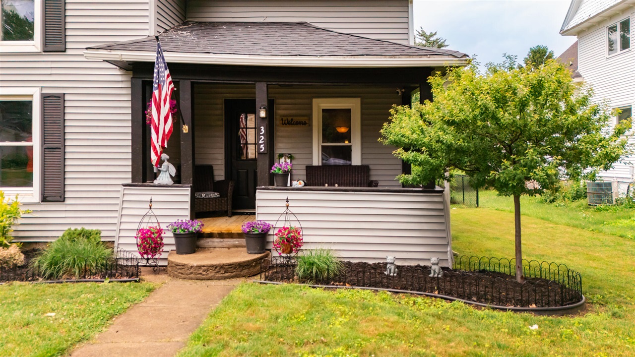 325 Grand Street Springport, MI 49284 - Photo 4 of 32