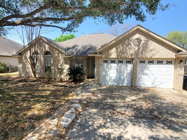 $2,000 | 452 Raven Ridge, New Braunfels, TX 78130